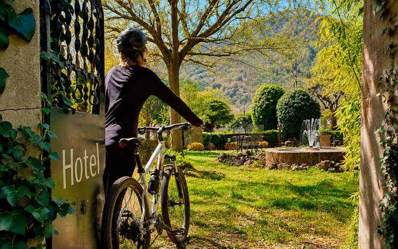 Cicloturismo en La Garrotxa, hoteles para ciclistas