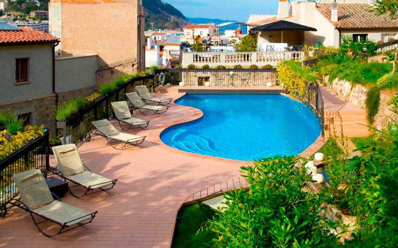 Hotel con piscina cerca de la playa, Tossa de Mar