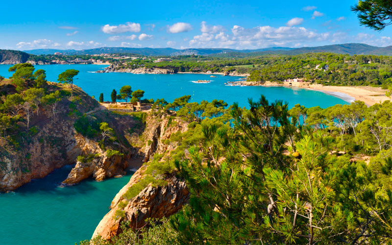 Calas y playas de Palamós con vistas de la Costa Brava