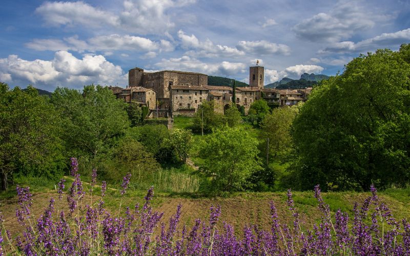 Pobles i hotels amb encant, Santa Pau