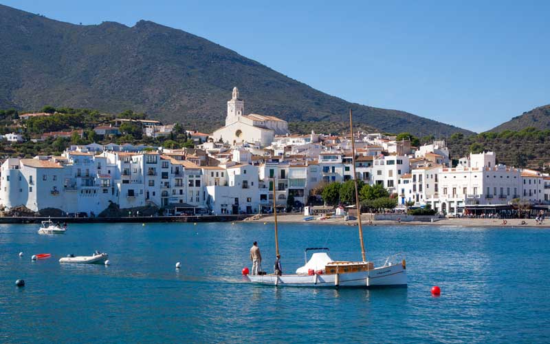 Els pobles mÃ©s bonics de Girona, CadaquÃ©s