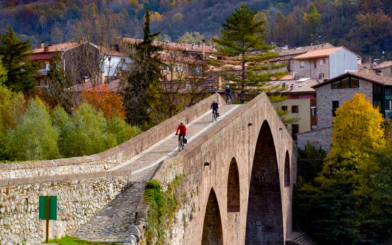Els pobles mÃ©s bonics de Girona, Sant Joan de les Abadesses