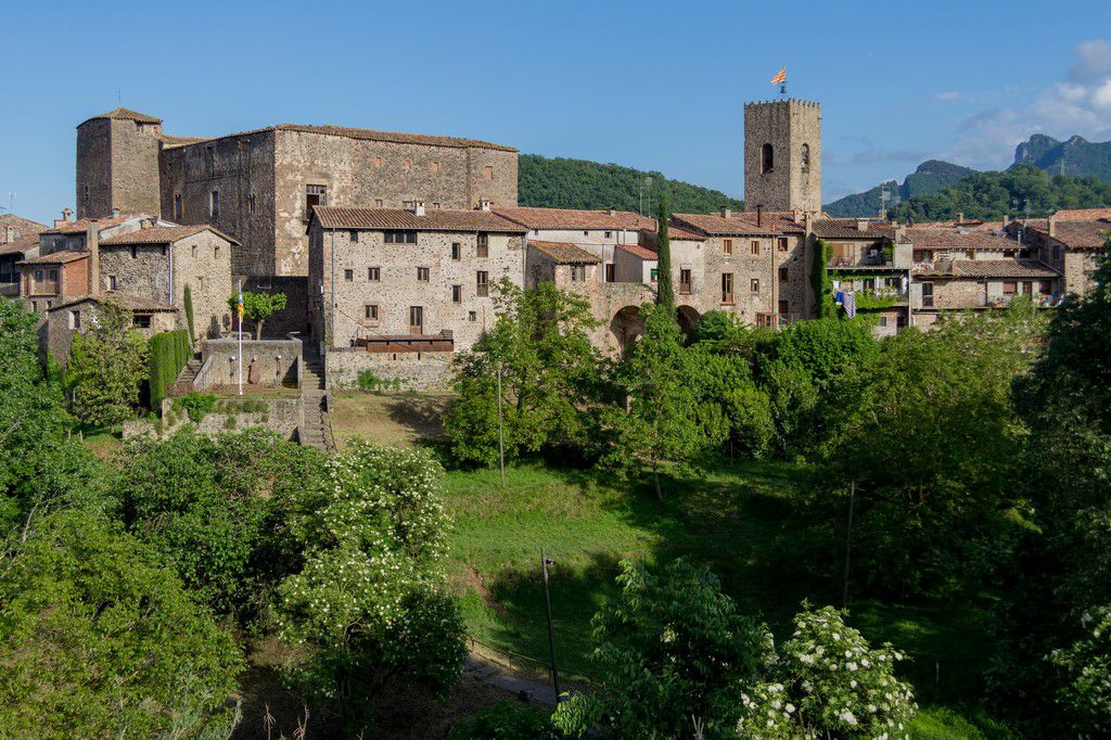 Pobles medievals amb encant, Santa Pau