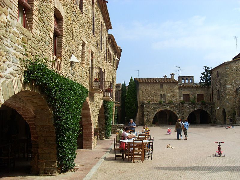 Los pueblos con mÃ¡s encanto del EmpordÃ , Monells